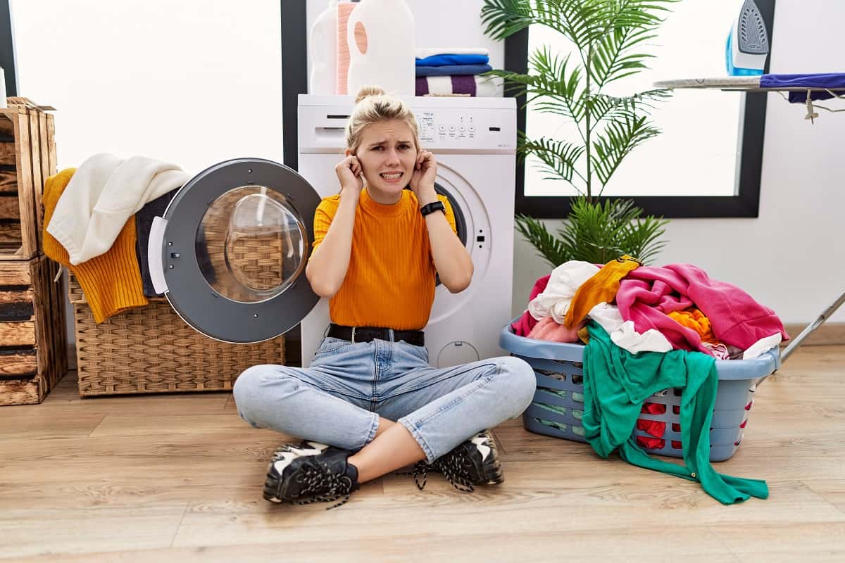 علت صدای زیاد لباسشویی هنگام استفاده از خشک کن چیست؟